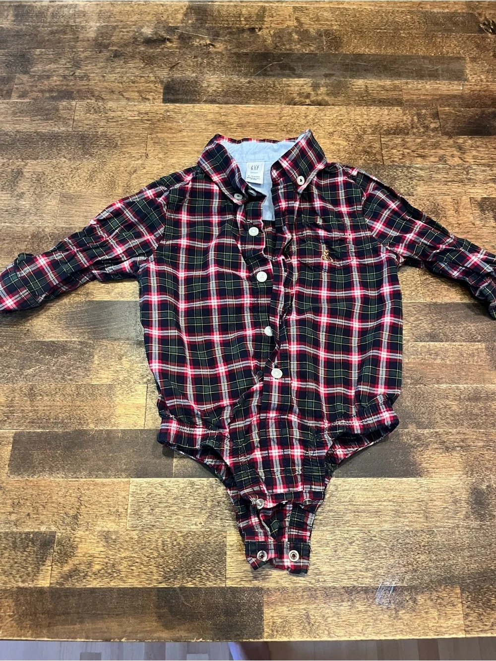 Baby Gap Red & Black Plaid Button-Front Bodysuit Shirt. Baby boy dress up 6-12m